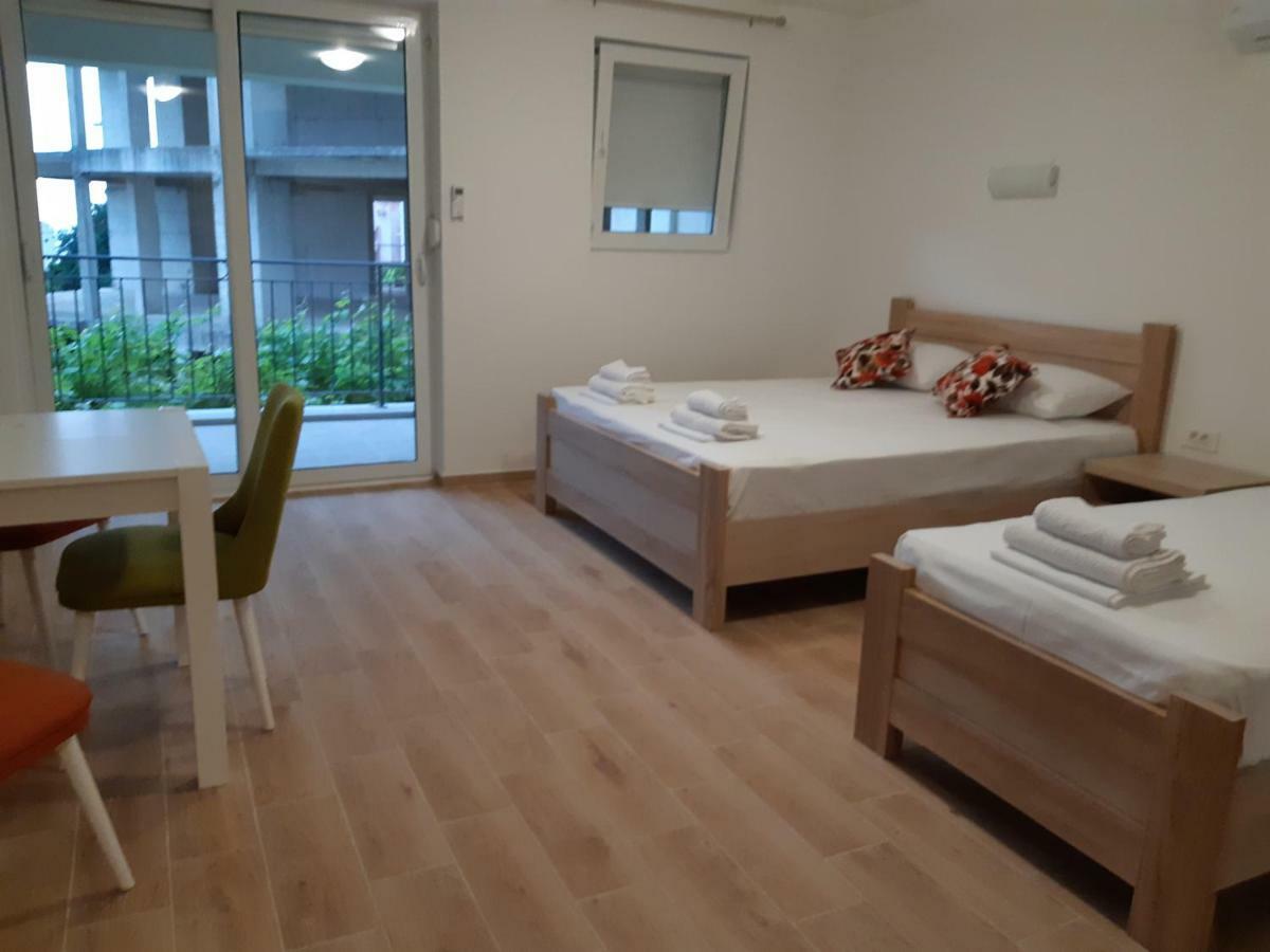 Apartmani Marina Kopitovic Petrovac Exterior photo
